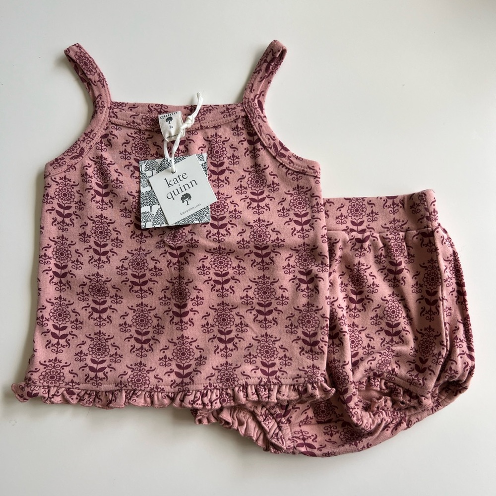 Kate Quinn set NWT